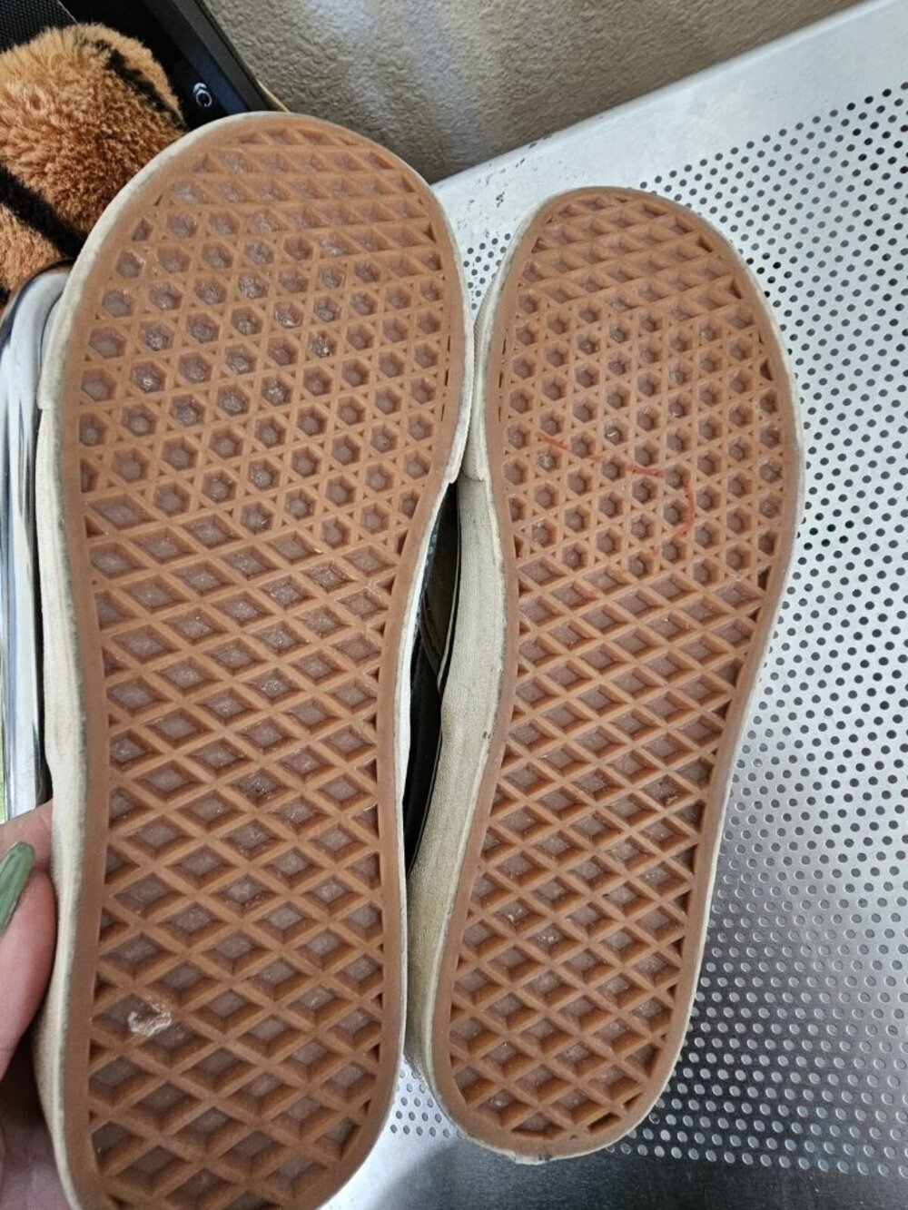 Vans Sherpa Lined Suede Loafers Shoes Casual Tan Green Men's 8 Women's 9.5 - Picture 7 of 7